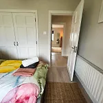 Modern, Luxurious And Super Comfy In Holiday home *