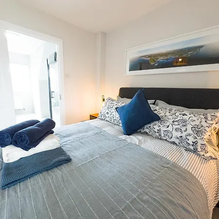 Modern, Luxurious And Super Comfy In Σπίτι διακοπών *