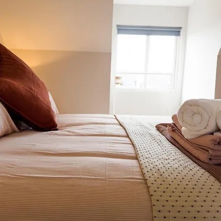 Modern, Luxurious And Super Comfy In 度假居 班多伦